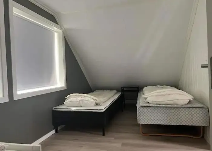 Feriehus Lekkert Med Gratis Parkering Pa Stedet.